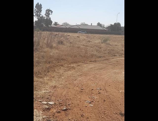 LAND FOR SALE IN KOOKRUS